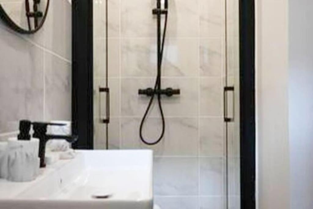 Appartement Chez Zize T2 Unique- Roucas-Blanc à Marseille Extérieur photo